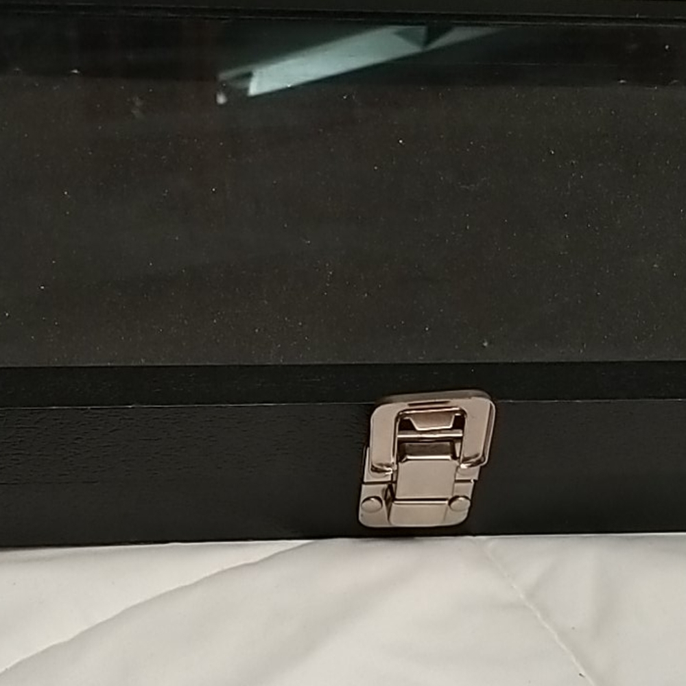 Glass ring case